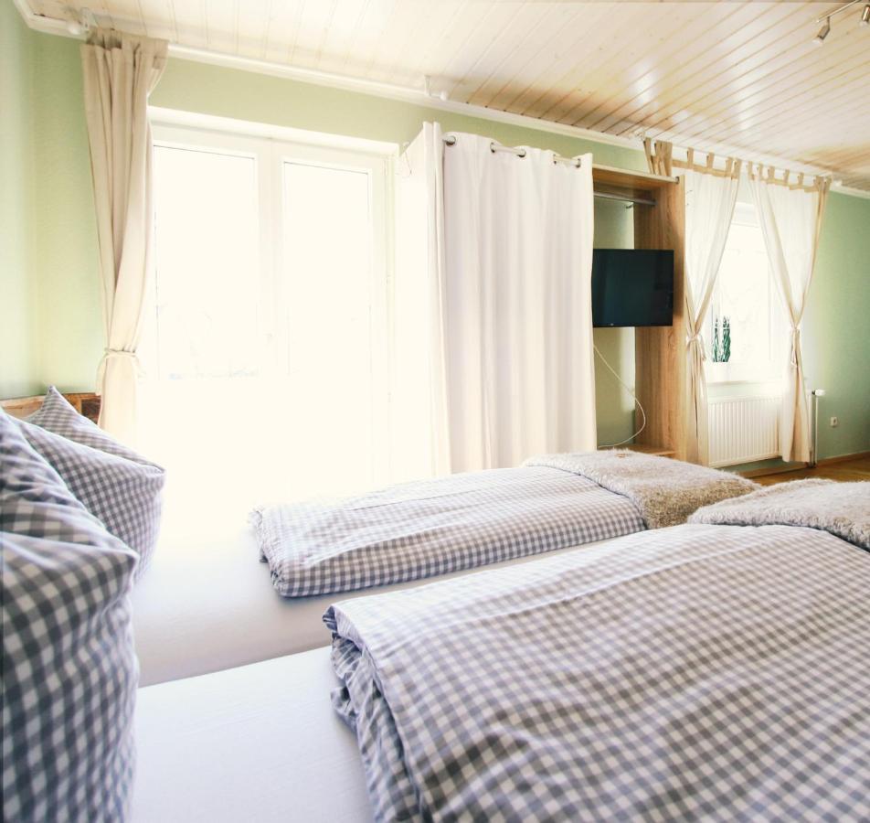 Haus Am Bach - Gemuetliche Pension Allershausen Bagian luar foto