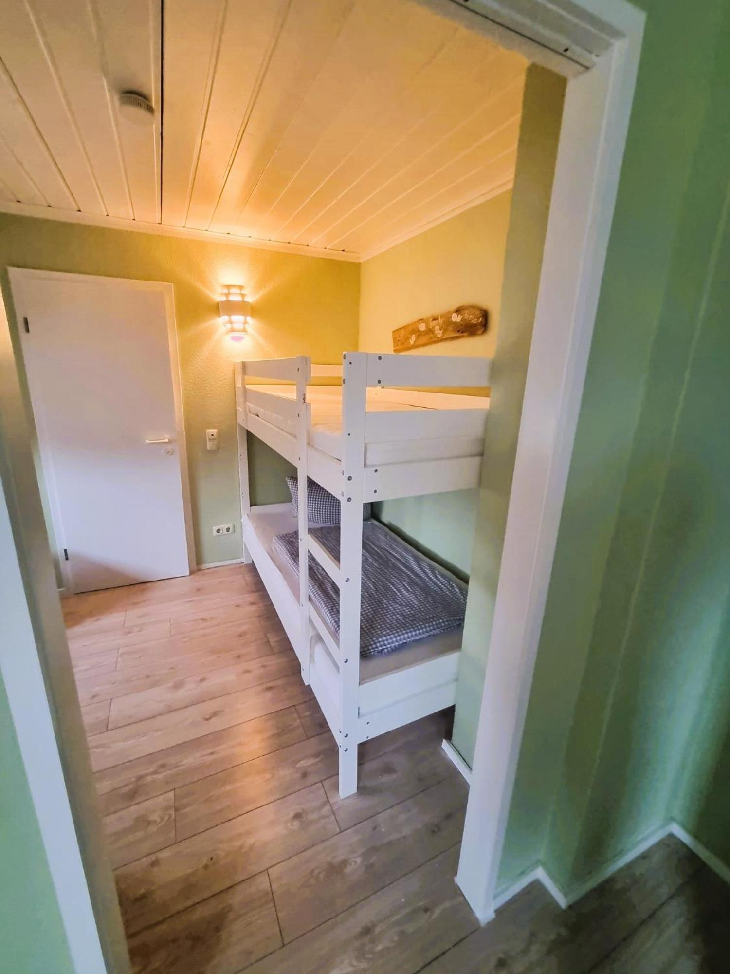 Haus Am Bach - Gemuetliche Pension Allershausen Bagian luar foto